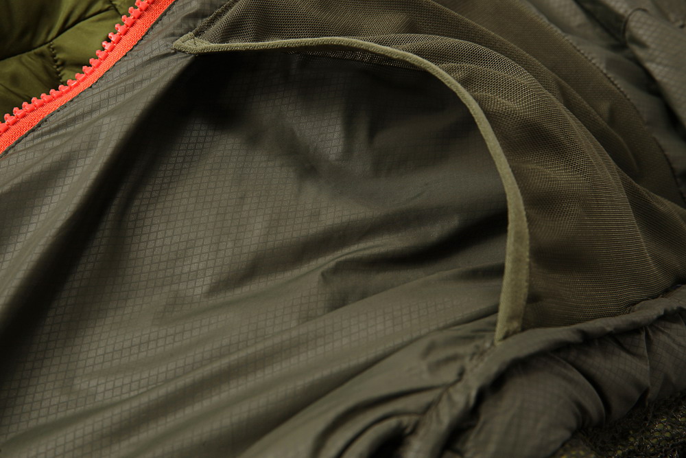 冬季羽絨服細節展示